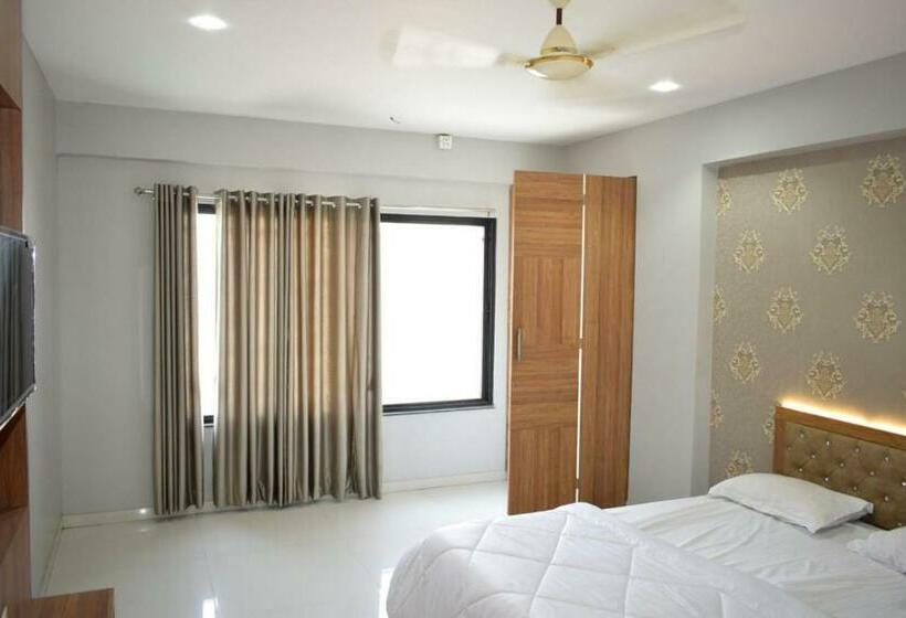 Hotel Ambassador Sangola