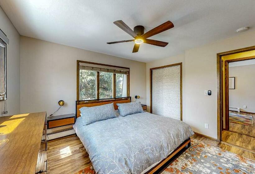 Hotel Downtown Hideaway