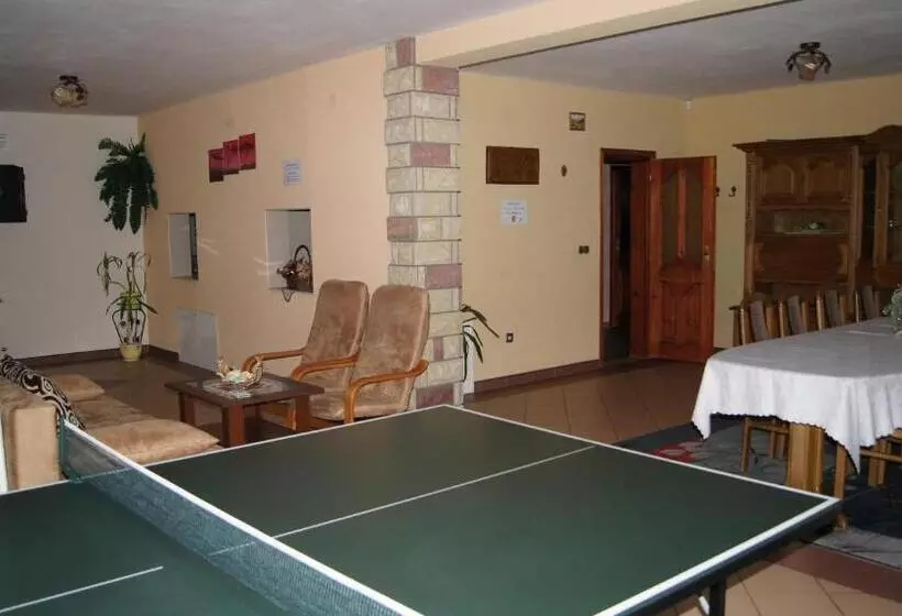 Majatalo Willa Pod Dębami