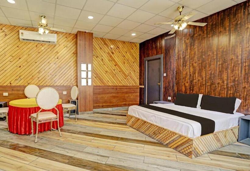 Fabhotel Grand Villa