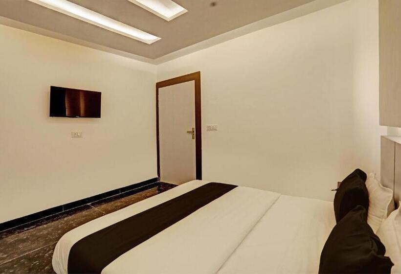 Fabhotel Grand Villa