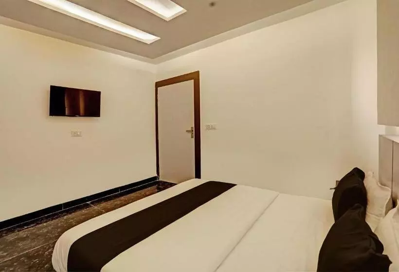Fabhotel Grand Villa