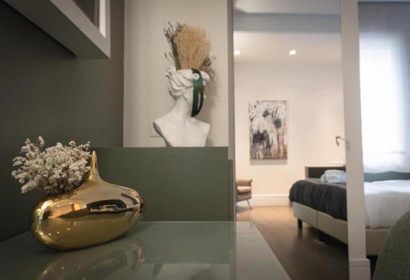 酒店 Xenia Luxurys