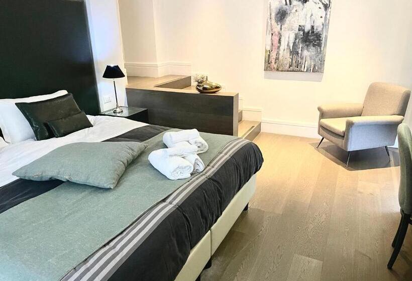 酒店 Xenia Luxurys