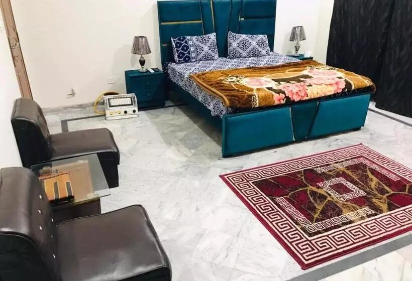 پانسیون Kashee S Lodges 2
