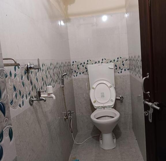 ペンション Shri Cottage