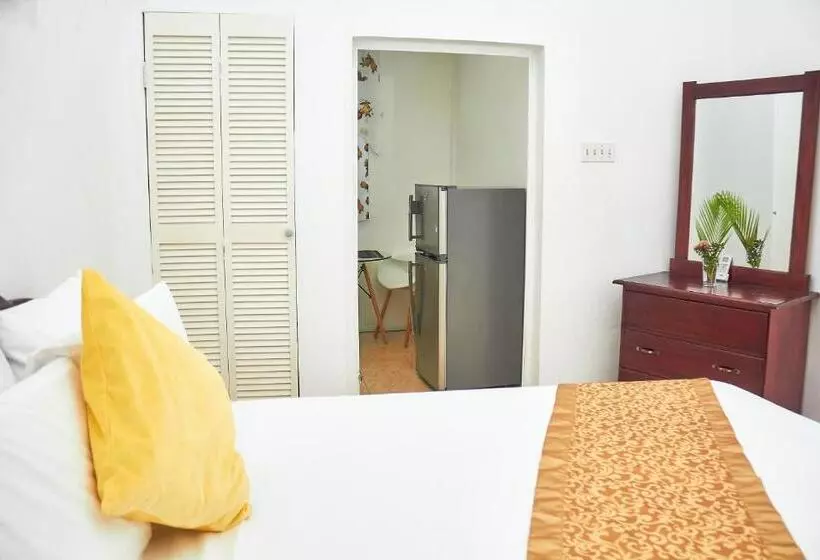 پانسیون Titchfield Guest House