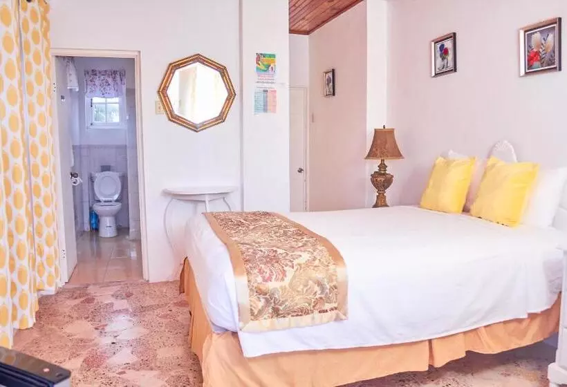 پانسیون Titchfield Guest House