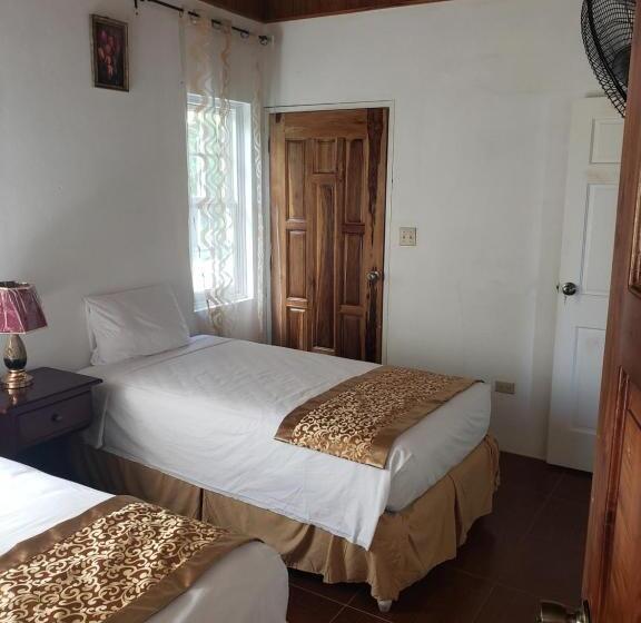 پانسیون Titchfield Guest House