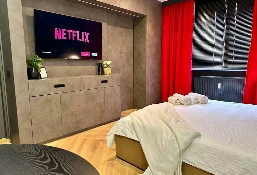 تختخواب و صبحانه Elegance By Magic Apartments