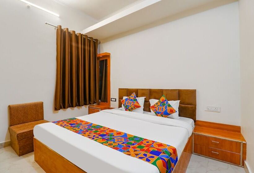 בית מלון כפרי Fabexpress Royal Villas