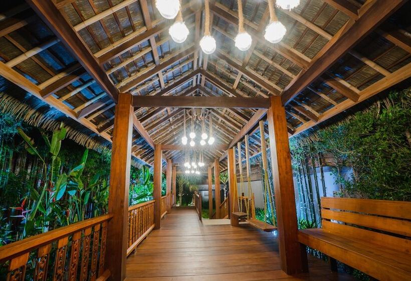 호텔 Malabar Pool Villa Phuket