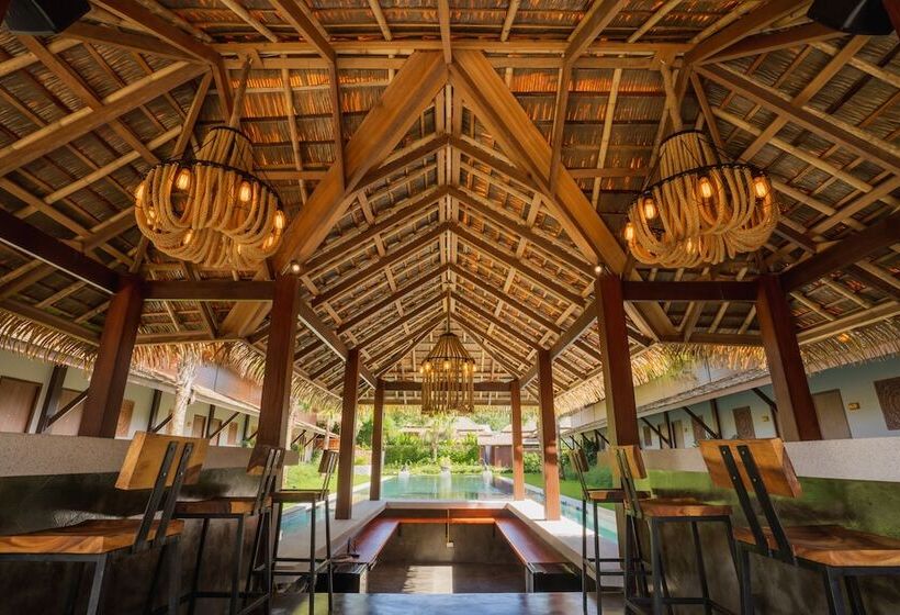 호텔 Malabar Pool Villa Phuket