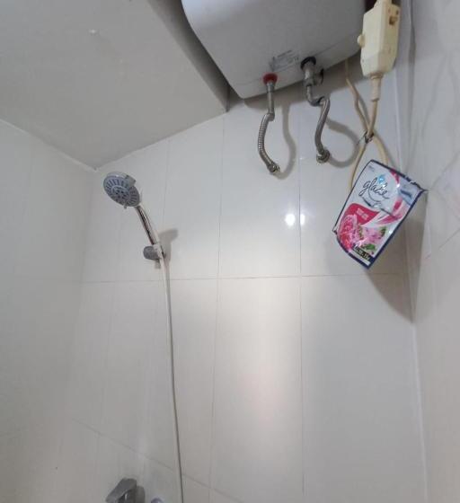 هتل Parquette 2br Gateway Ahmad Yani Cicadas Apartment