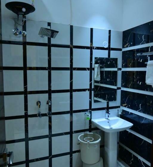 בית מלון כפרי Royale Suites