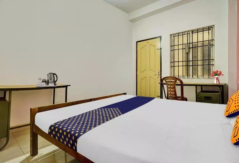 Hotelli Spot On Aiwa Residency