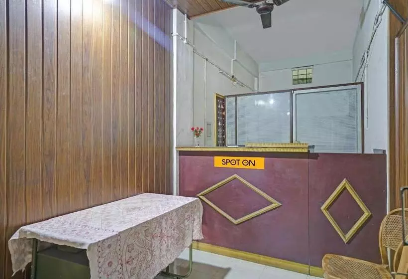 Hotelli Spot On Aiwa Residency