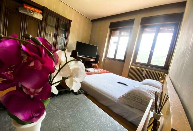 ペンション Guest Hause