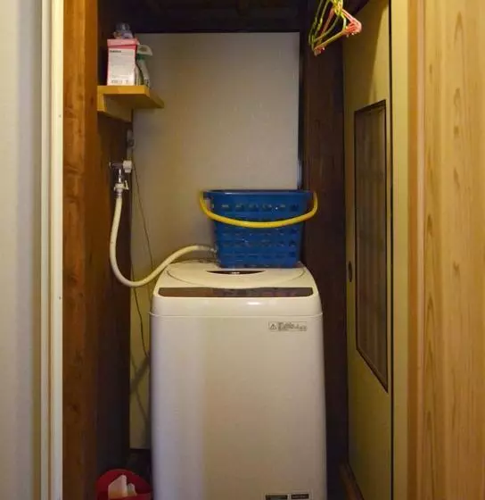 Majatalo Zokuijinkan Guesthouse 続異人館