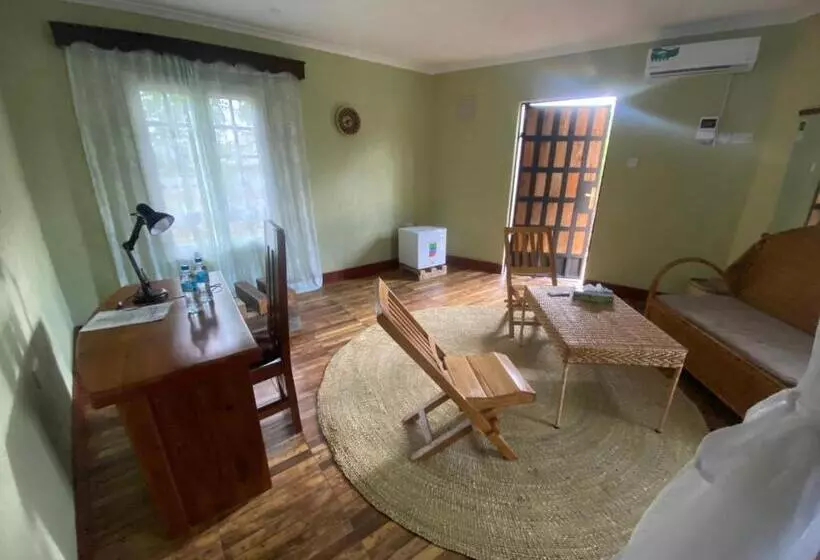 Aamiaismajoitus (B&B) Mwi Village House