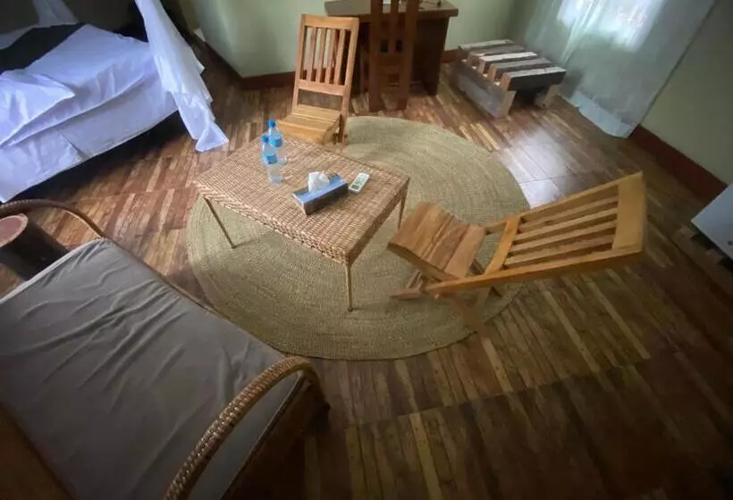 Aamiaismajoitus (B&B) Mwi Village House