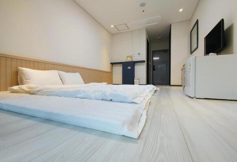 Resort Birch Stay & Life With Dog