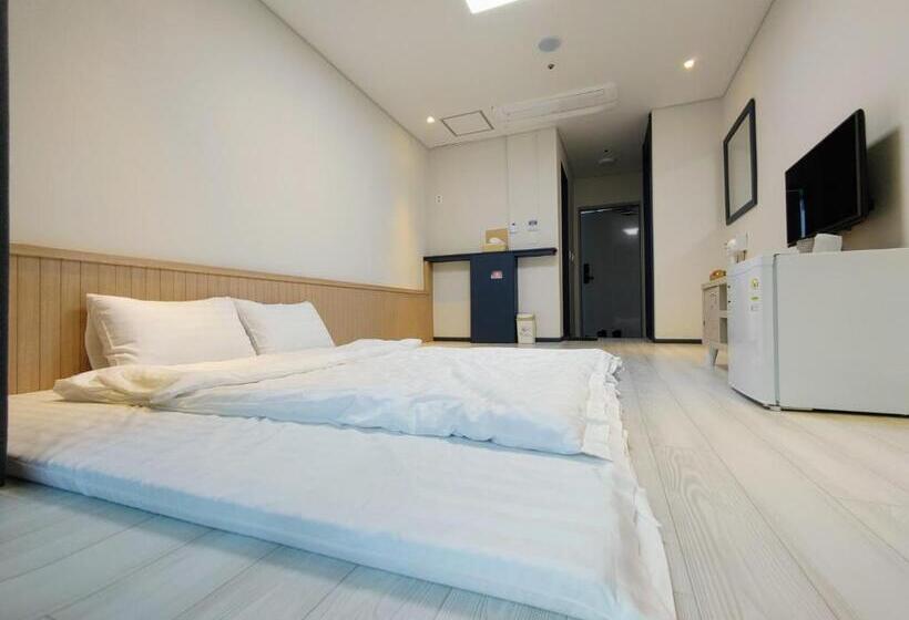 Resort Birch Stay & Life With Dog