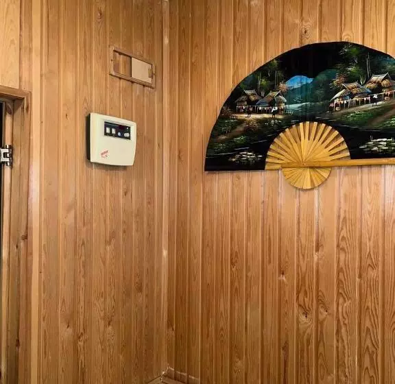 Traveler Hostel