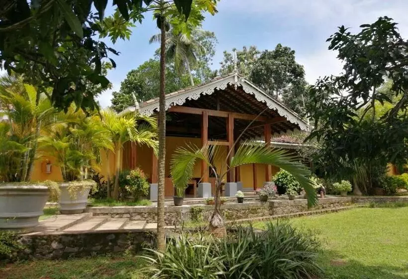 Aamiaismajoitus (B&B) Nidahasa Heritage Villa