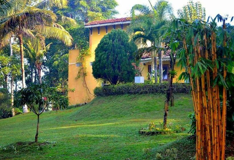 צימר Nidahasa Heritage Villa