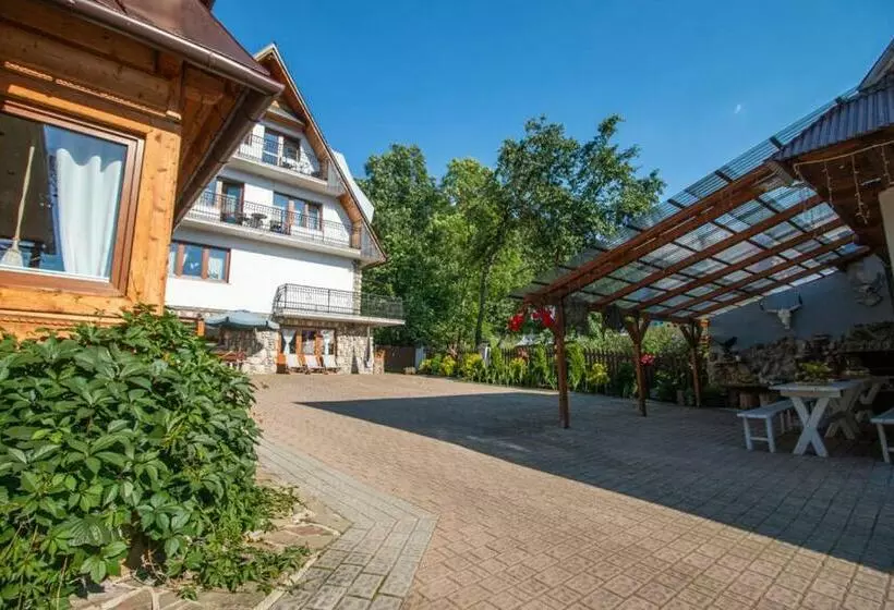 Aamiaismajoitus (B&B) Willa Dunajec