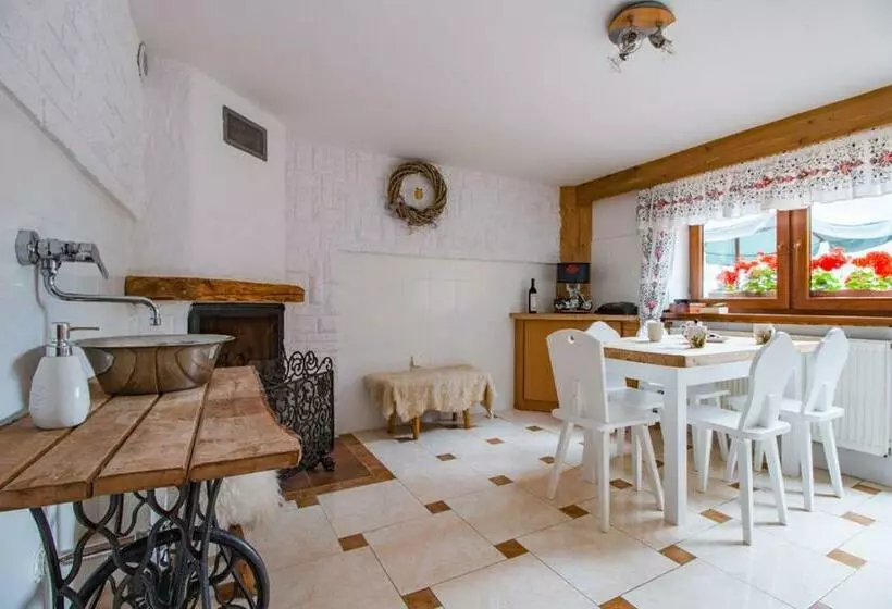 Aamiaismajoitus (B&B) Willa Dunajec