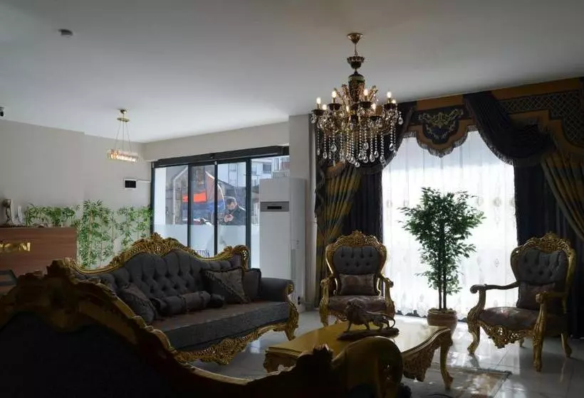 هتل Coisin Royal
