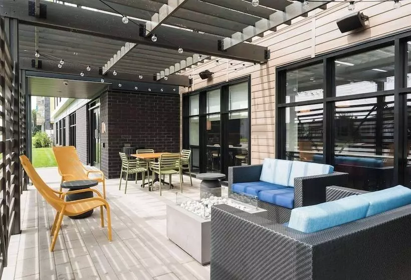 هتل Home2 Suites By Hilton Quebec City