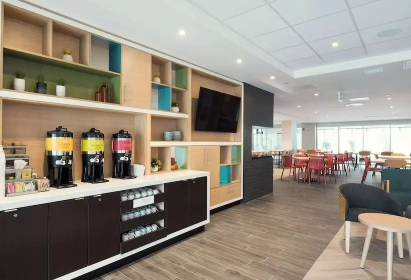 هتل Home2 Suites By Hilton Quebec City