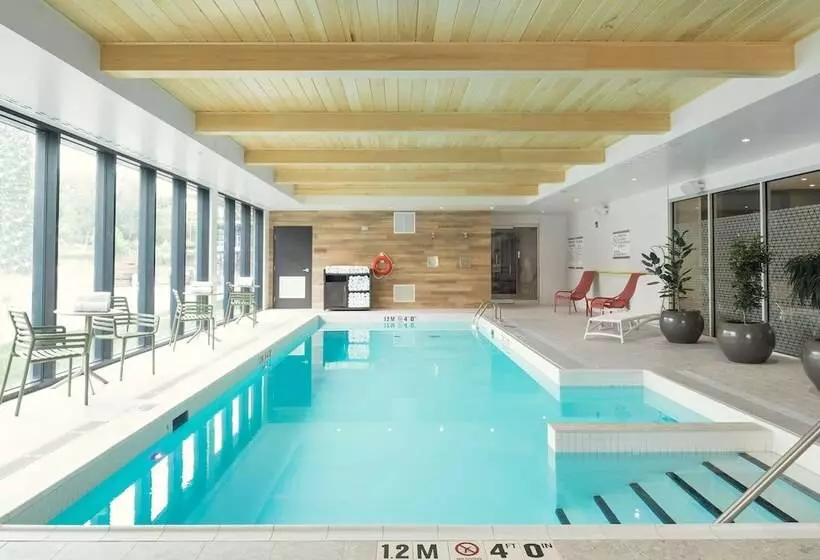 هتل Home2 Suites By Hilton Quebec City