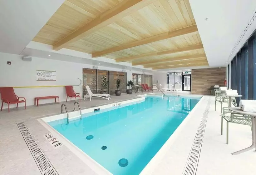هتل Home2 Suites By Hilton Quebec City