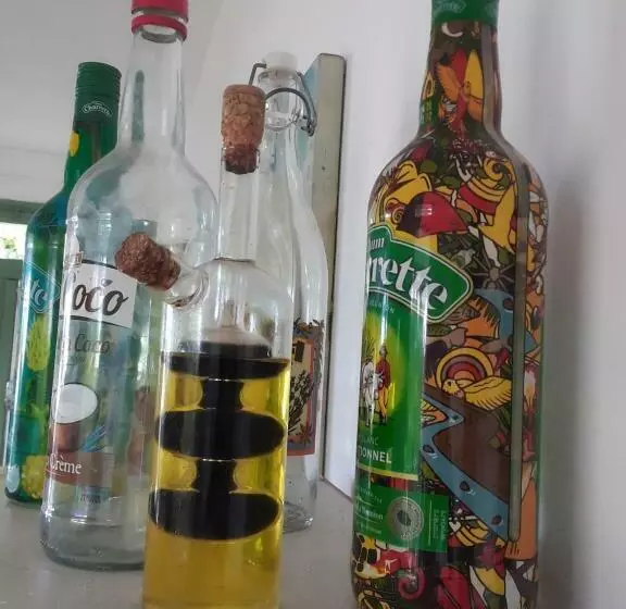 پانسیون Le Tuléar   Aux 4 Coins Du Monde