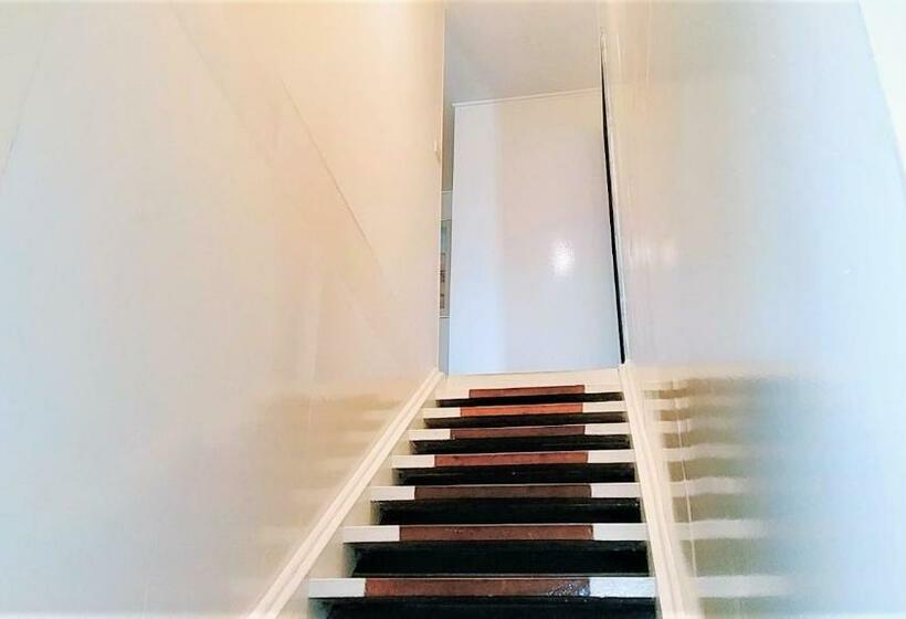 פנסיון Shalom Mission Home