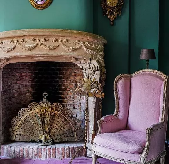 Aamiaismajoitus (B&B) Private And Chique Salon De Franz   With Large Terrace