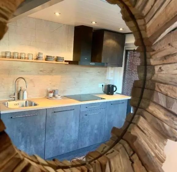 Het Atelier, Sfeervolle B&b Compleet Appartement In Hartje Staphorst