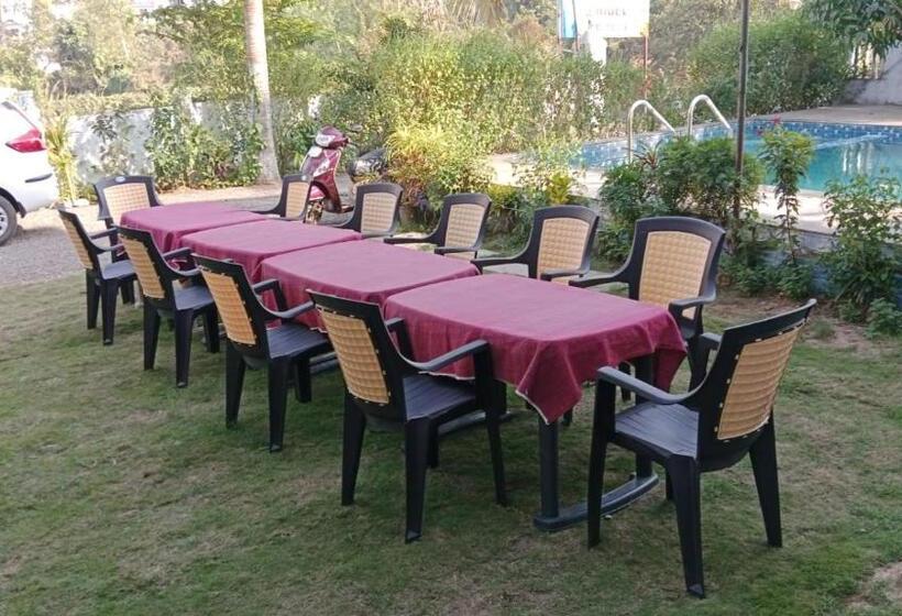 בית מלון כפרי Moonshine Villa