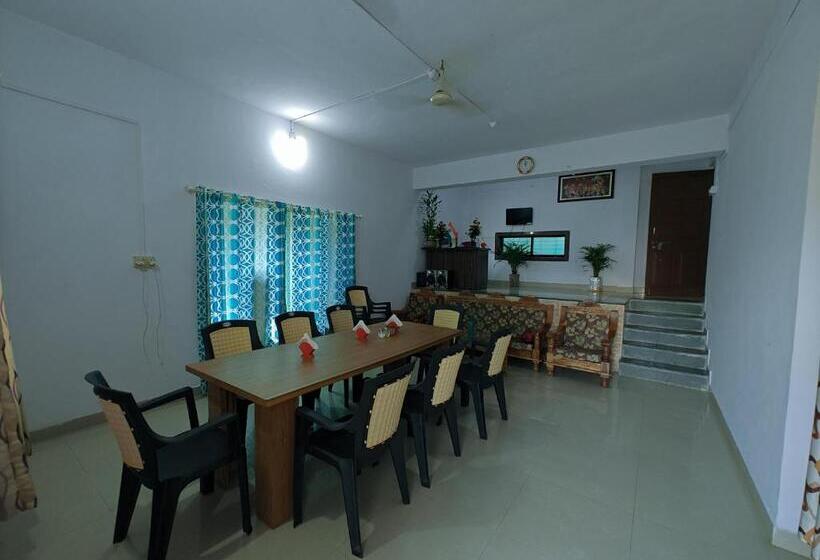 בית מלון כפרי Moonshine Villa