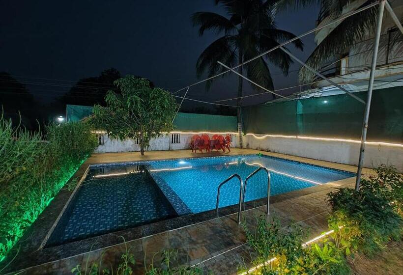 בית מלון כפרי Moonshine Villa