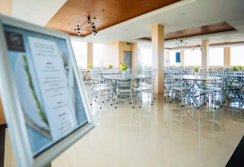 Reddoorz Plus @ Hotel Platinum Occidental Mindoro