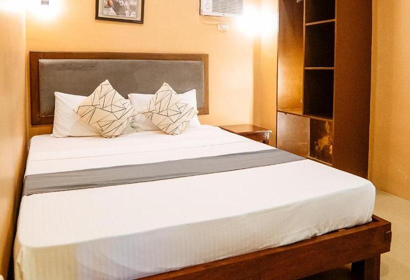 Reddoorz Plus @ Hotel Platinum Occidental Mindoro