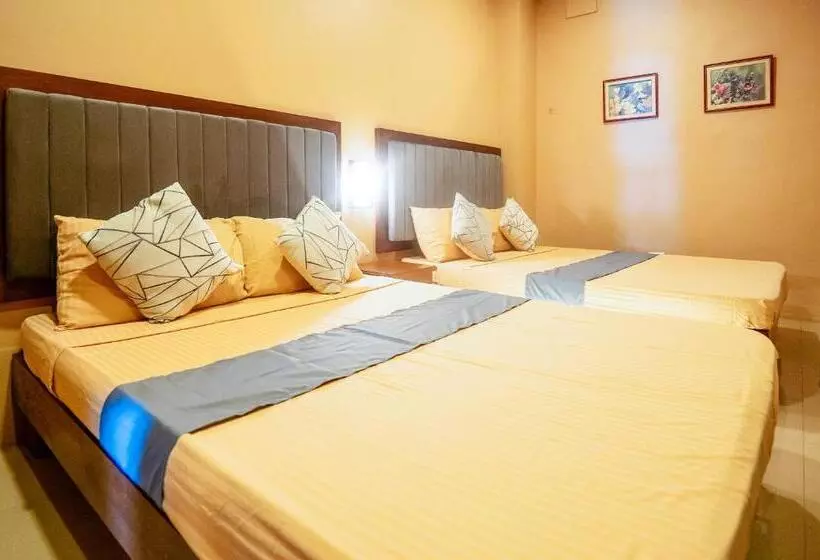 Reddoorz Plus @ Hotel Platinum Occidental Mindoro