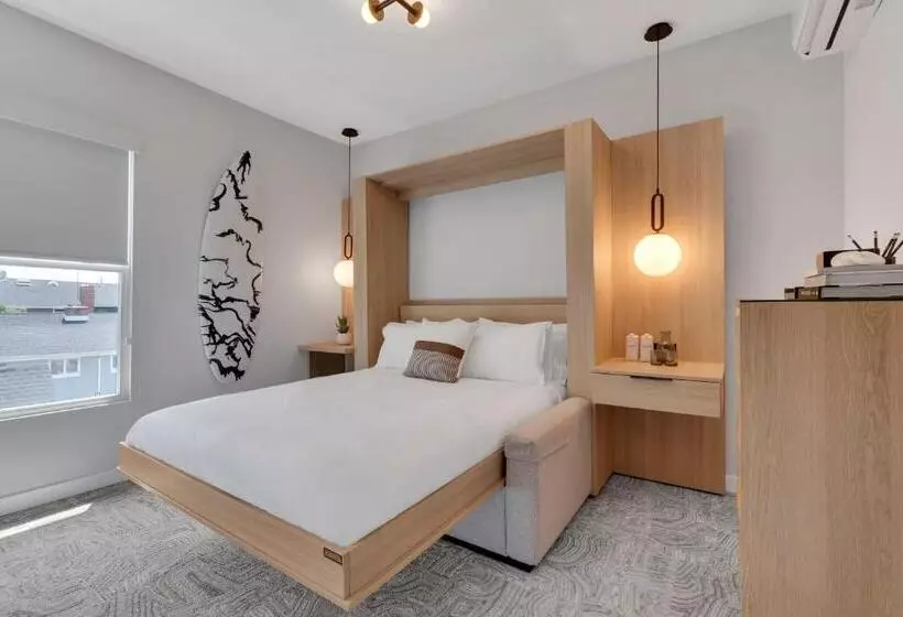 Hotelli The St Laurent Guest Rooms