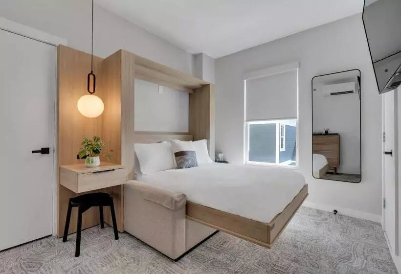 Hotelli The St Laurent Guest Rooms