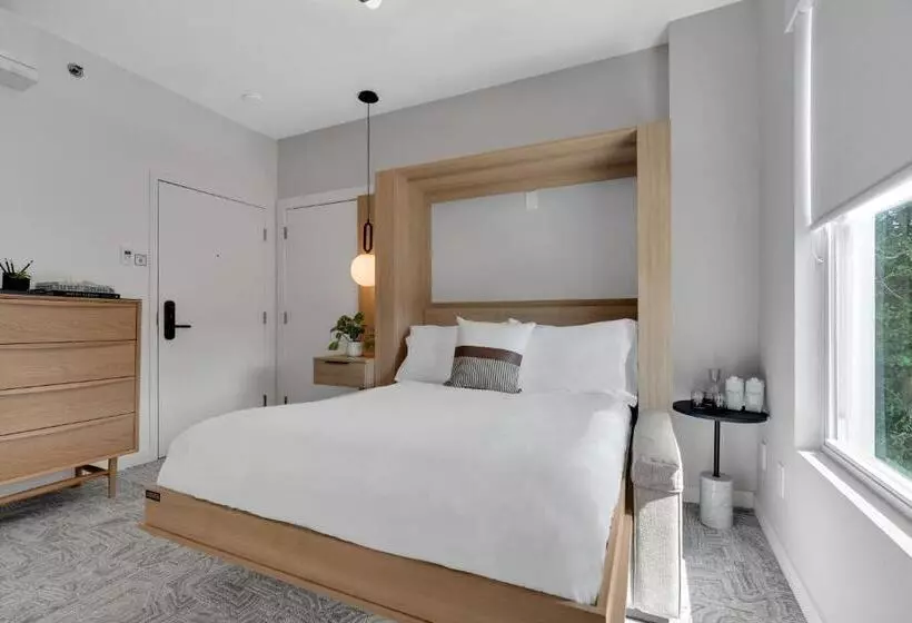 Hotelli The St Laurent Guest Rooms